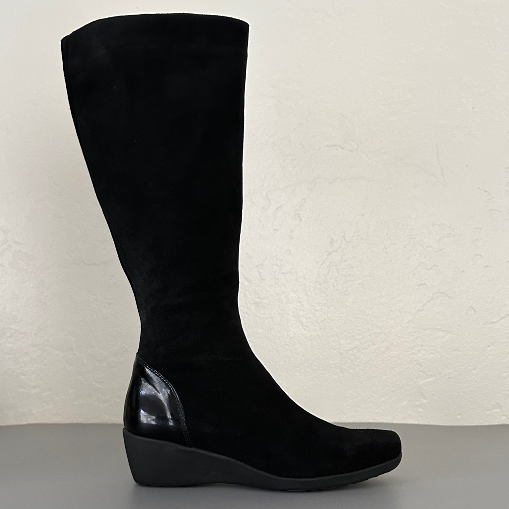 La Canadienne Luxurious Black Suede Knee High Boots With Wedge Heels